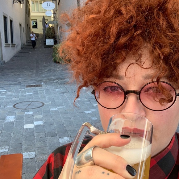 Meet your Posher, Allisonne - Picture 7 of 8